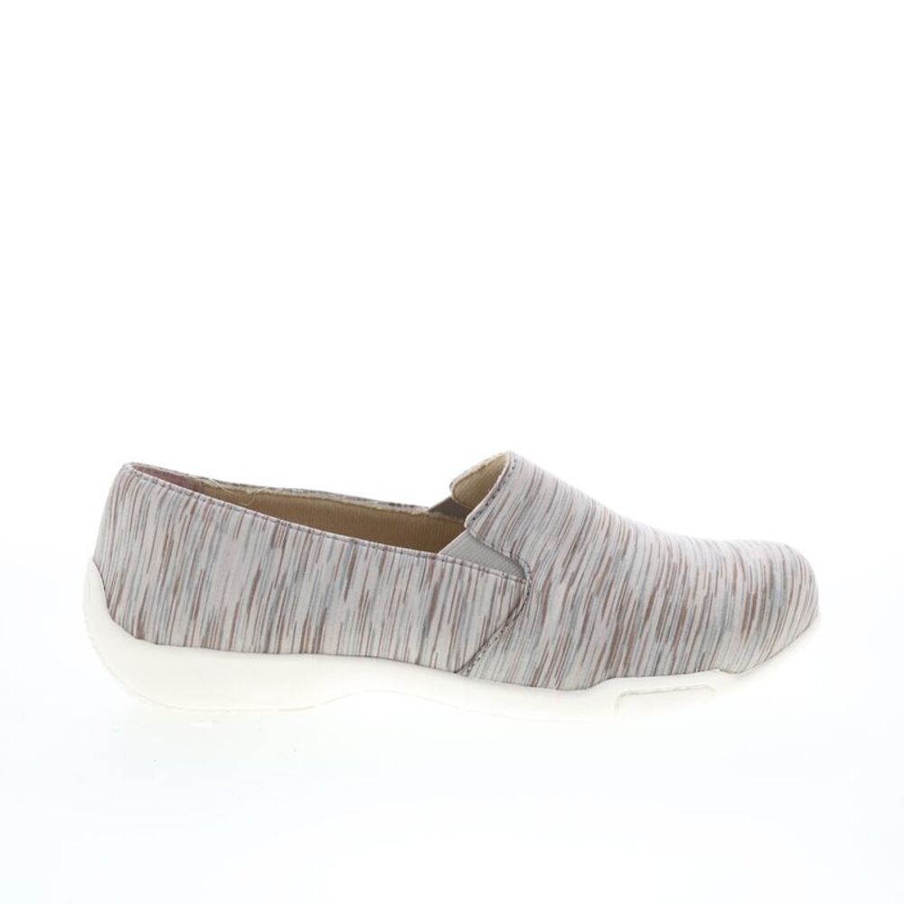 Ros Hommerson Womens Carmela Beige Shoes (NWT)